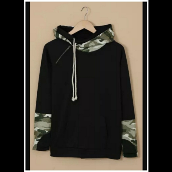 🖤Camo Print Thumb Hole Hoodie 🖤 - Picture 3 of 7